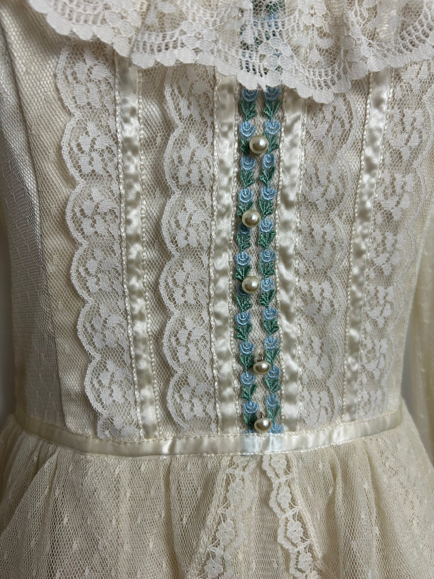 Vintage 1970s GUNNE SAX Size 6/8 (US 13 On Label) Beautiful Ethereal Cream Lace Prairie Boho Midi Dress