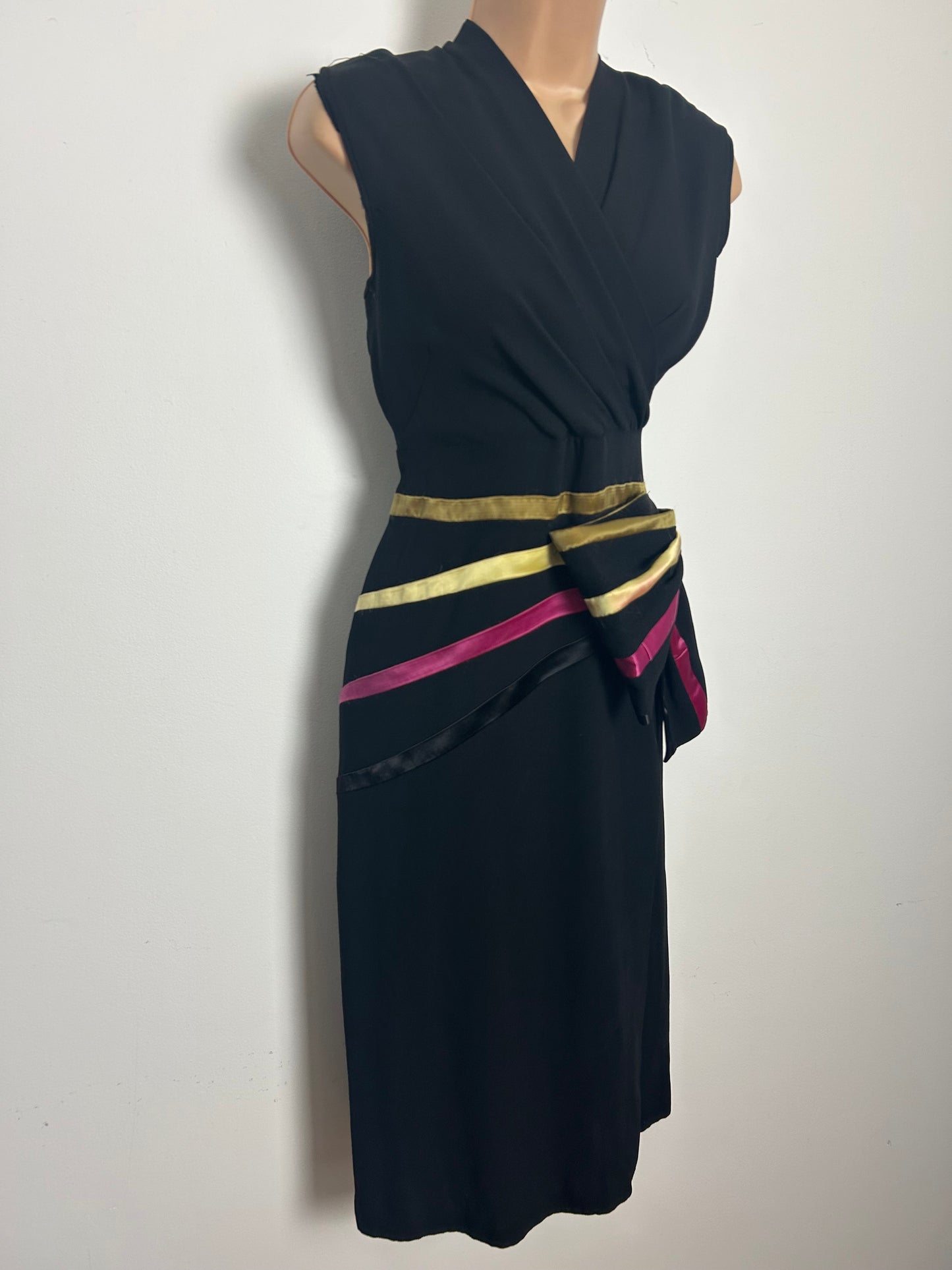 Vintage Late 1940s RARE ARTHUR BANKS Size 8-10 Black Rayon Satin Stripe Bow Detail Wiggle Party Dress