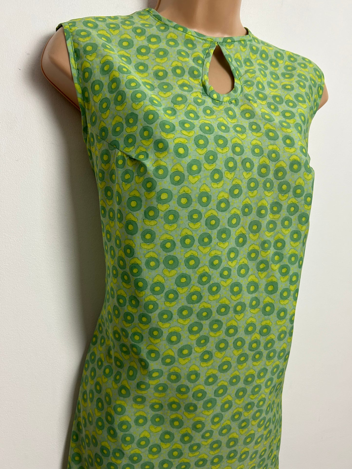 Vintage 1960s UK Size 12-14 Green Tones Abstract Circle Print Lightweight Mod Shift Dress