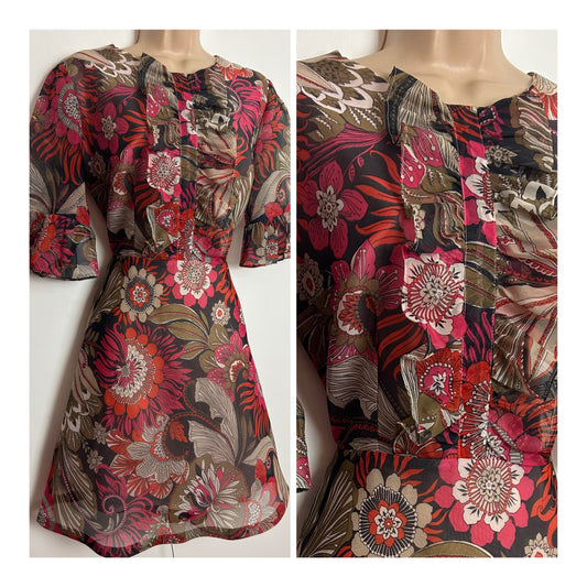 Vintage 1960s Size 10 Black Brown Dark Pink & Red Floral Print Ruffle Bodice Detail Mod Dolly Dress