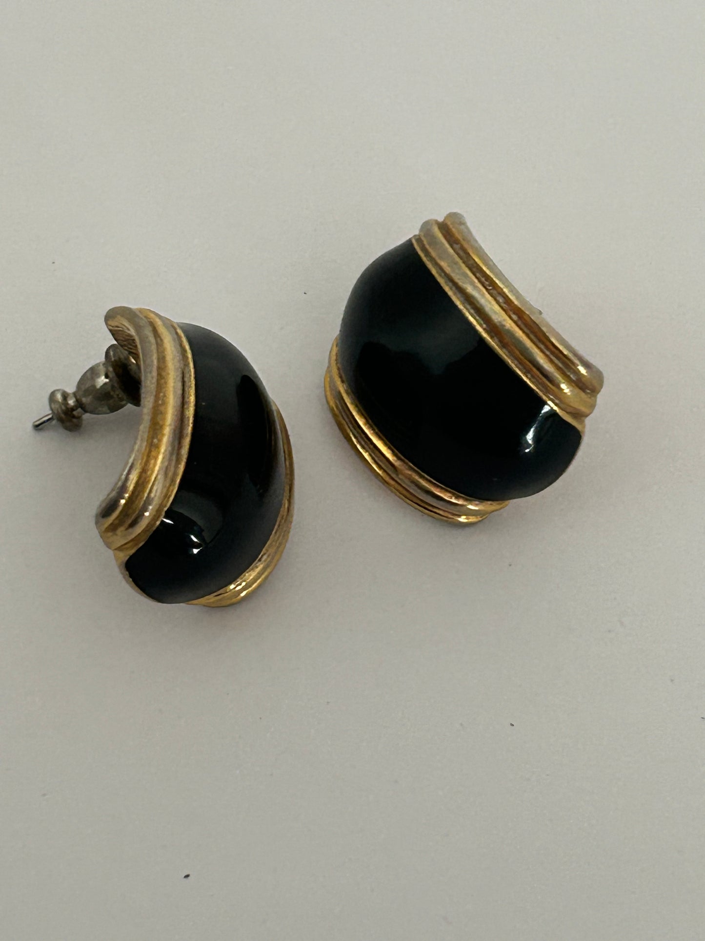 Vintage 1980s NAPIER Gold Tone & Black Enamel Earrings