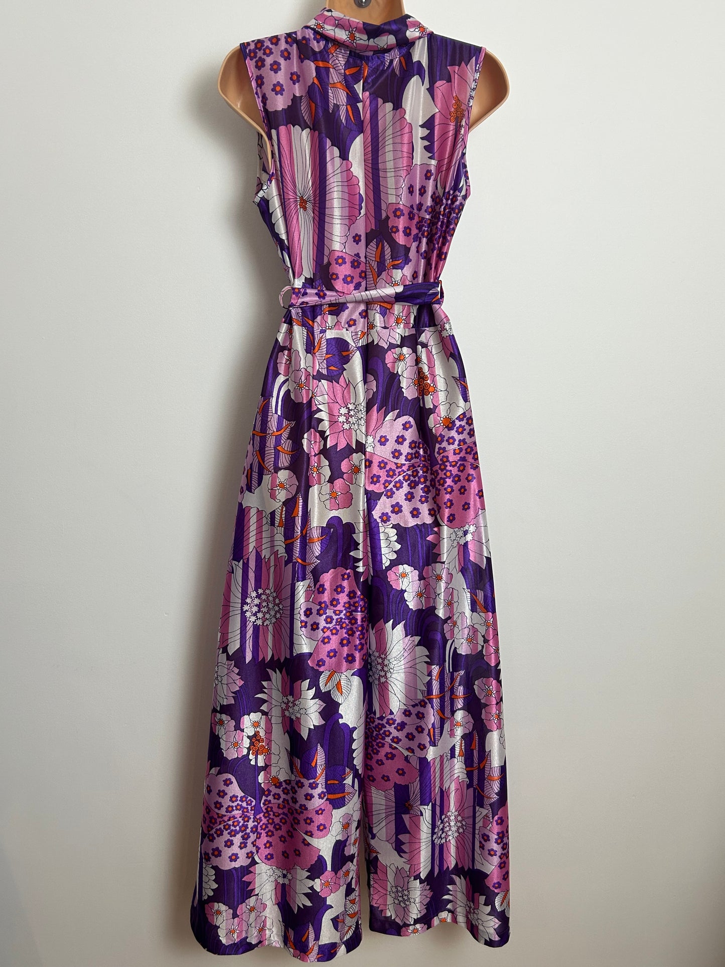 Vintage Early 1970s PIPPA DEE Size 10 Purple & Pink Tones Psychedelic Wide Leg Belted Jumpsuit