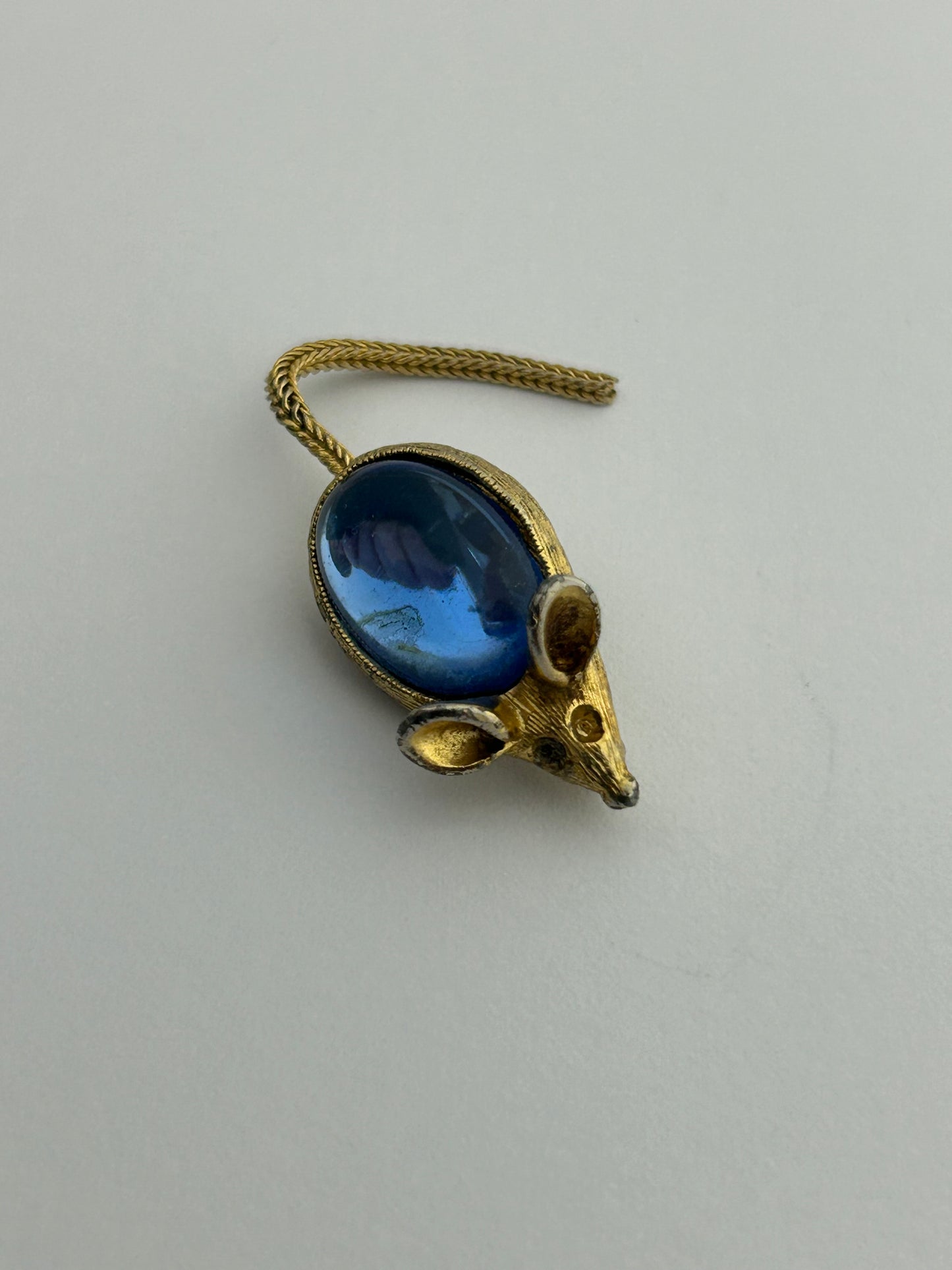 Vintage Gold Tone RARE Articulated Tail Blue Glass Stone Set Mouse Brooch
