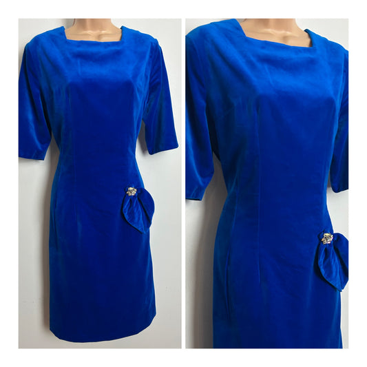 Vintage 1960s Size 12 Gorgeous Blue Velvet Short Sleeve Shift Dress