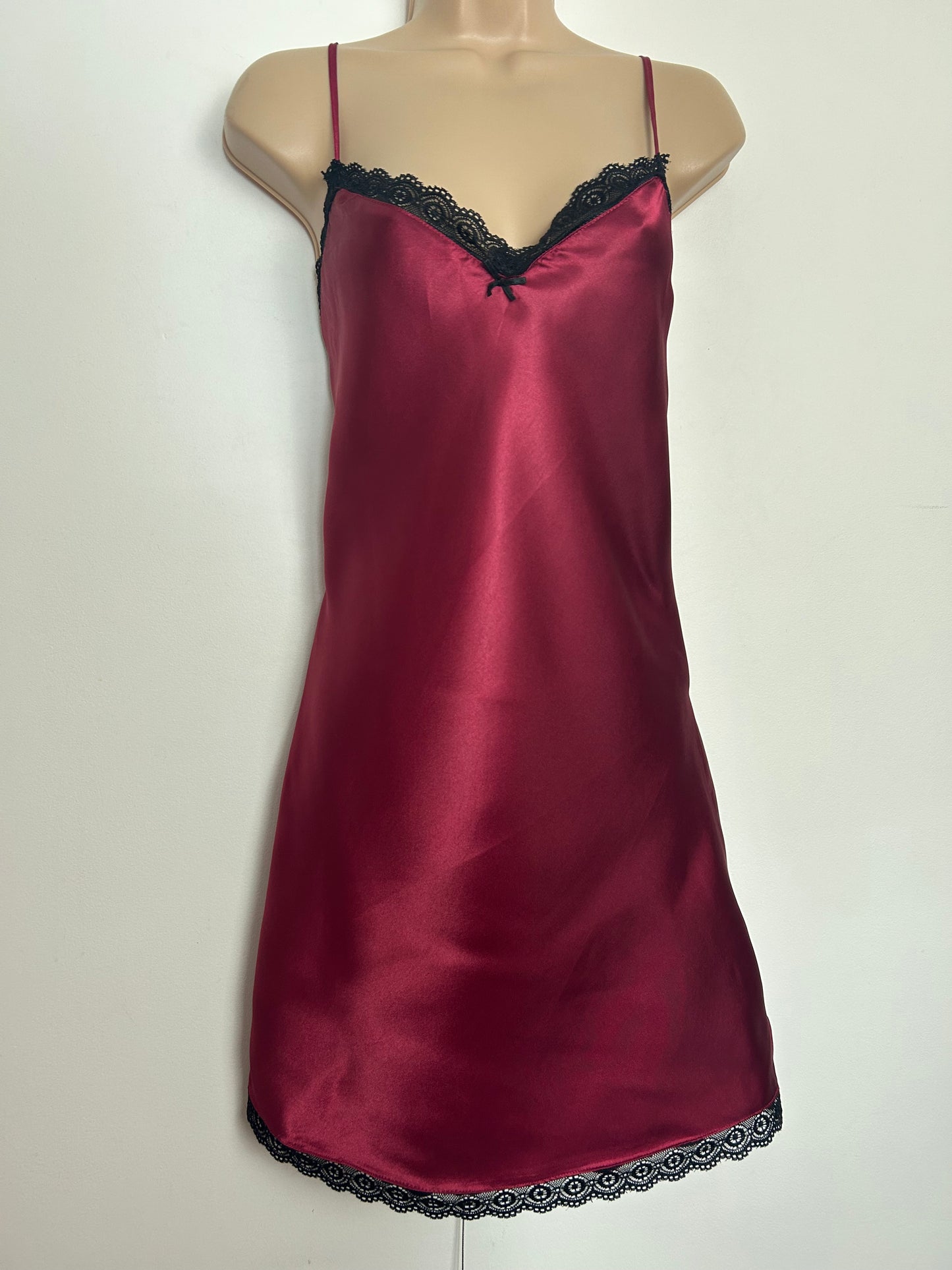 Modern ESMARA LINGERIE Size 10 Dark Red & Black Lace Trim Strappy Slip