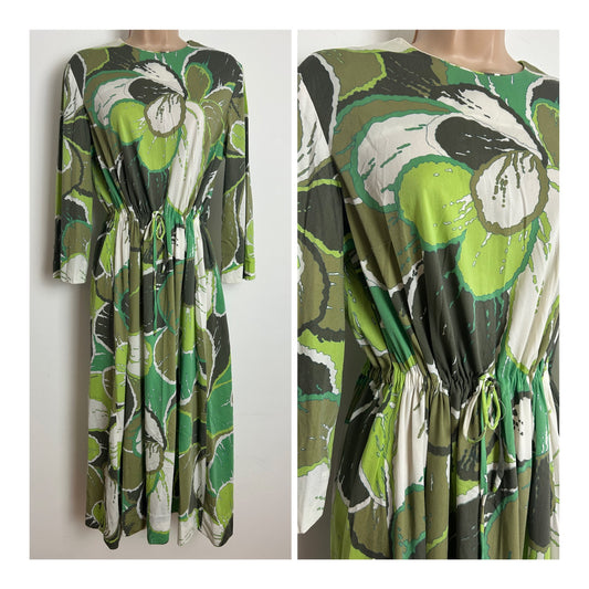 Vintage 1970s Size 14 Green Tones Floral Print Draw Tie Waist Midi Day Dress