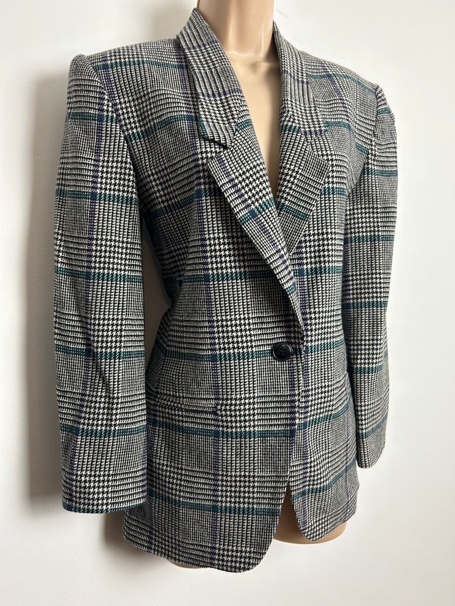 Vintage 1980s REQUIREMENTS Size 12 Black Grey & White Check Print Blazer With Velvet Collar