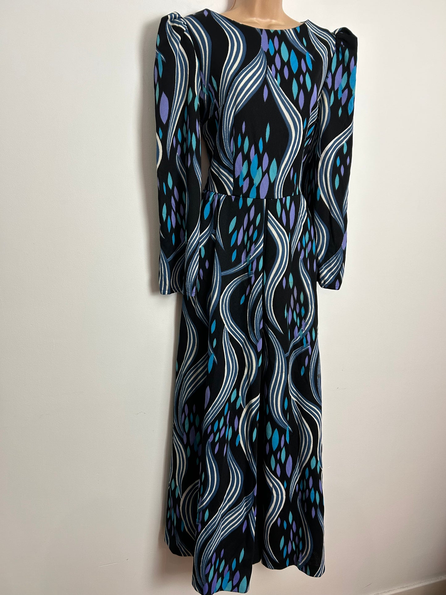 Vintage 1970s HEATHKNIT UK Size 10 Black Blue Purple & Turquoise Wavy Stripe & Petal Print Long Sleeve Boho Crimplene Maxi Dress