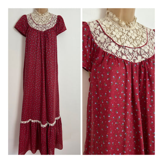 Vintage 1970s Nalii Honolulu UK Size 8-10 Dark Red & Blue Floral Print Cotton Mix Lace Yoke Muu Muu Maxi Dress