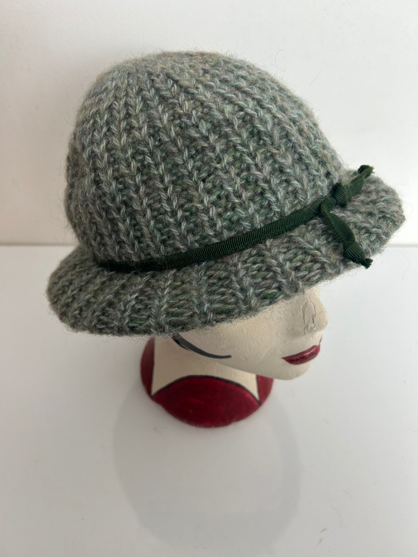 Vintage 1970s Green Wool Mix Cable Knit Braid Trim Hat With Chin Strap