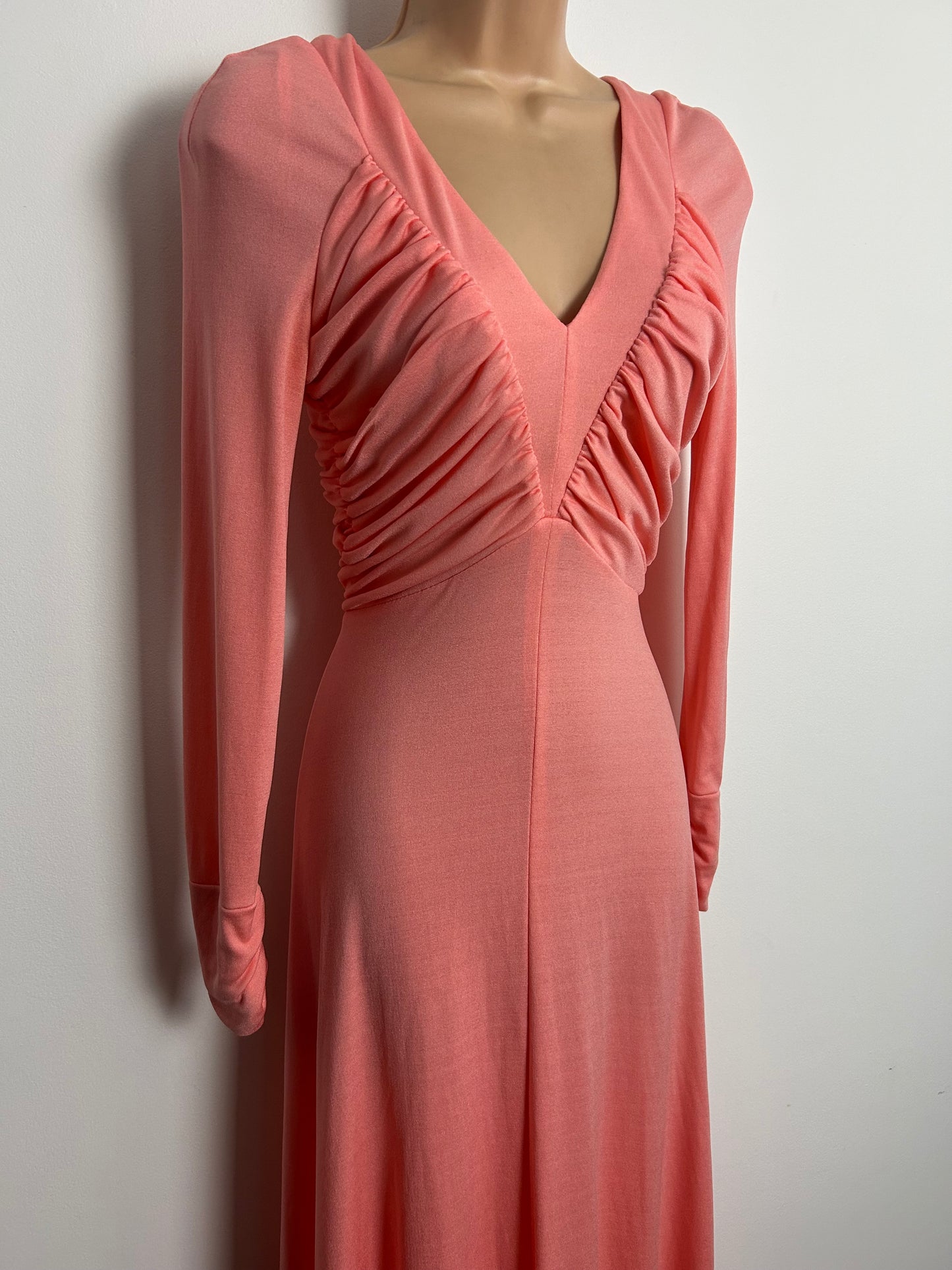 Vintage 1970s SHELENA Size 8 Peach Ruched Bodice Detail Long Sleeve Maxi Dress