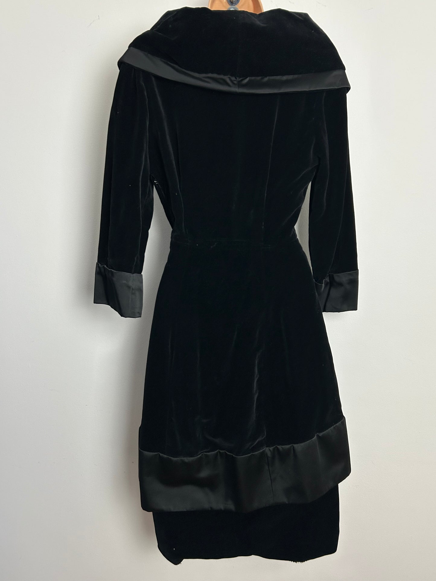 Vintage 1960s Size 8 Black Velvet Bardot Collar Bow Detail Evening Occasion Dress