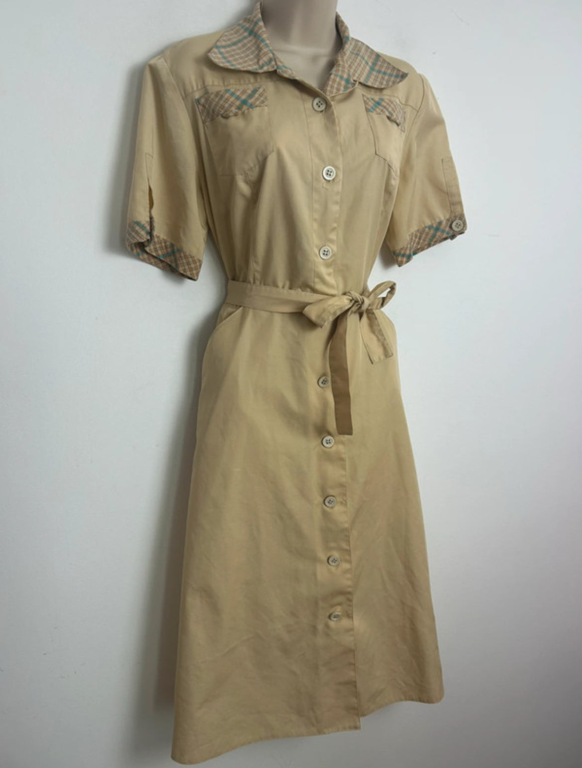 Vintage 1970s Size 12-14 Beige Contrast Check Print Cotton Mix Belted Shirt Style Day Dress