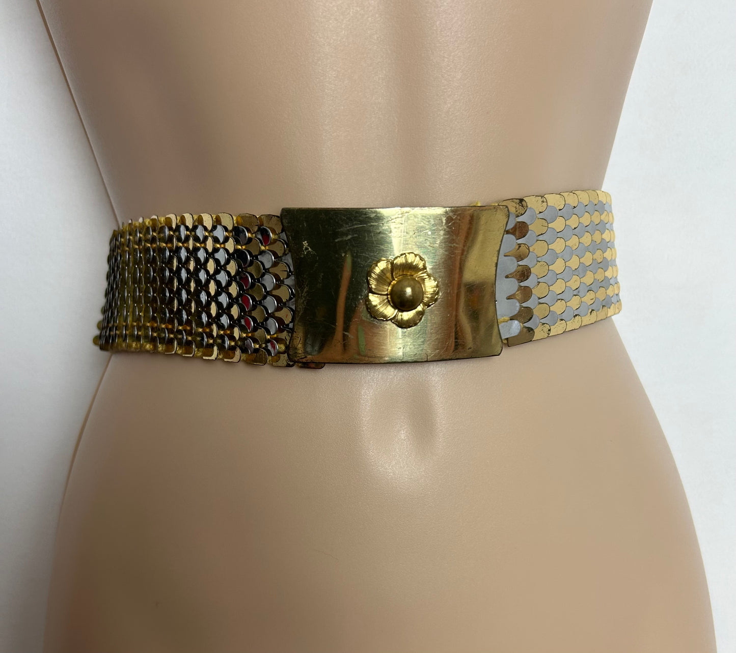Vintage 1970s Gold & Silver Metal Fish Scale Stretchy Elasticated Belt 4cm Width
