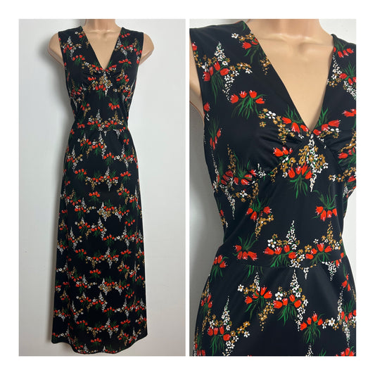 Vintage 1970s Finnish HELE PATJAS Size 12 Black & Red Floral Print Sleeveless Maxi Dress