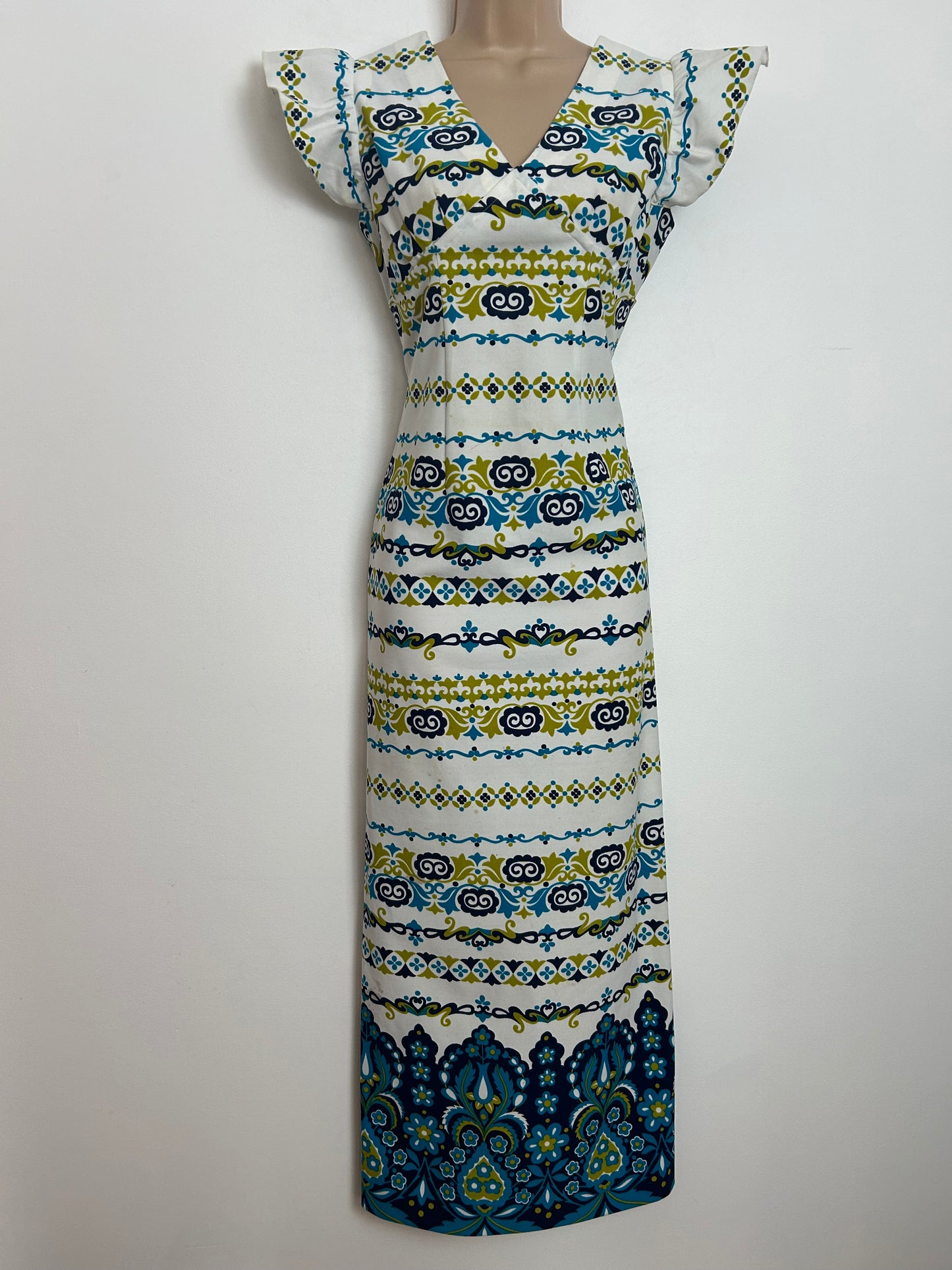 Vintage 1970s Size 8 White Blue & Olive Green Abstract Print Short Frill Cap Sleeve Maxi Dress