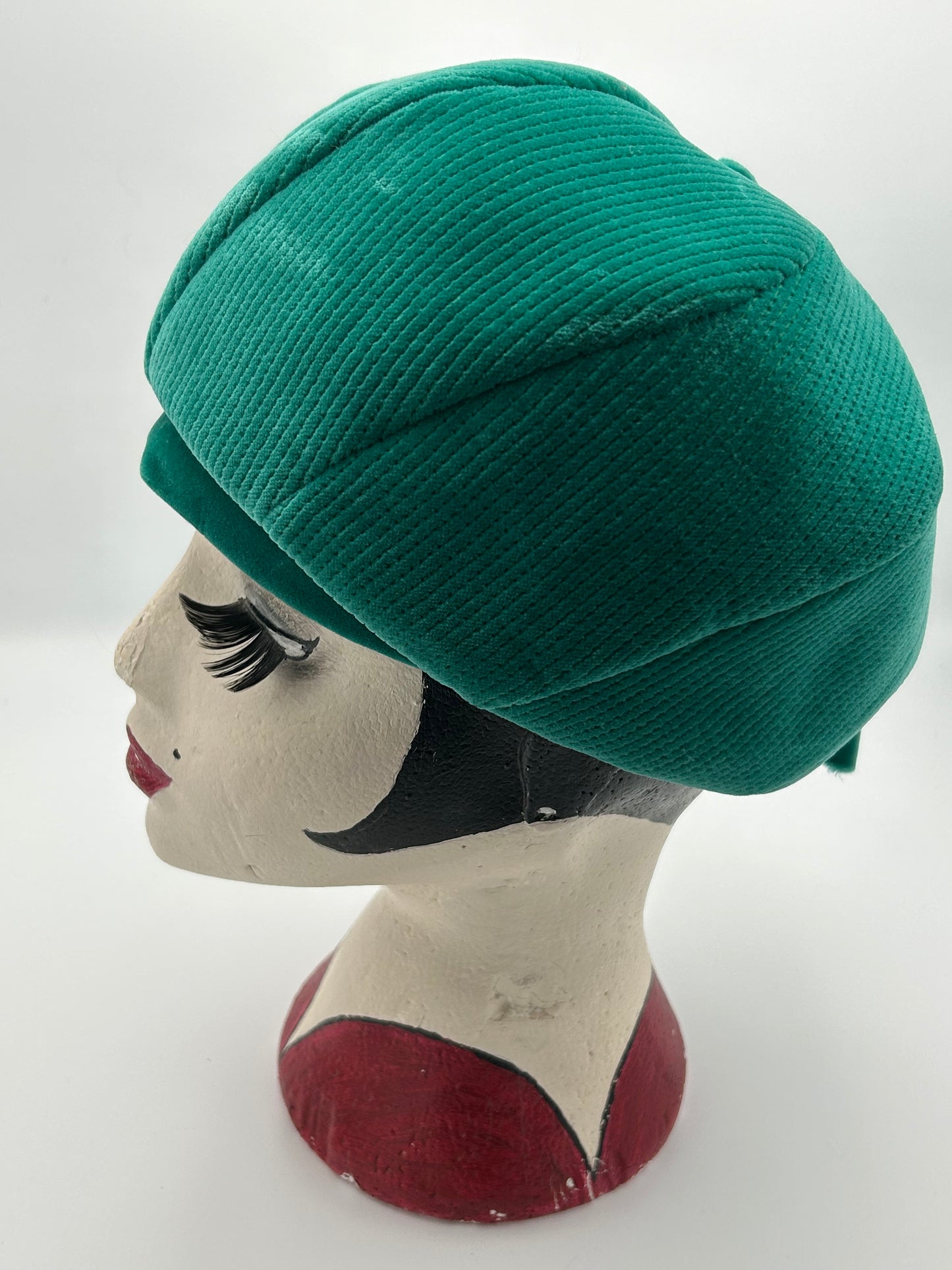 Vintage 1960s KANGOL DESIGN Green Velvet Pillbox Style Hat With Tassels