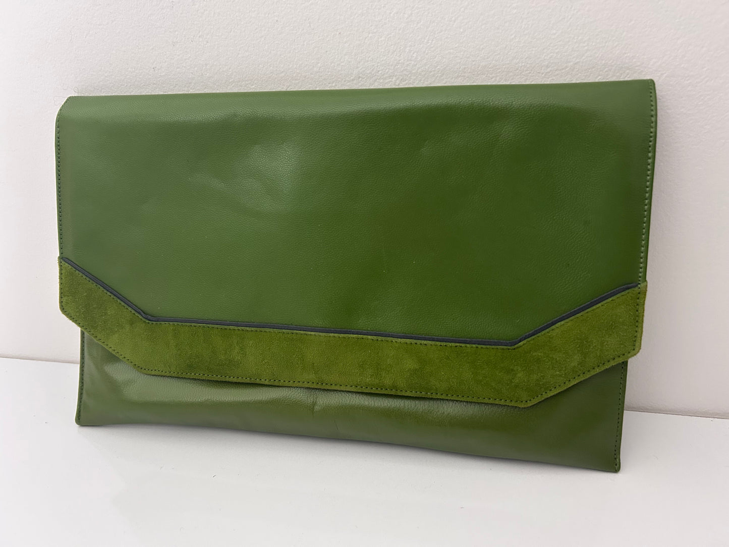 Vintage 1980s JACQUES VERT Green Leather & Suede Trim Envelope Style Clutch Bag