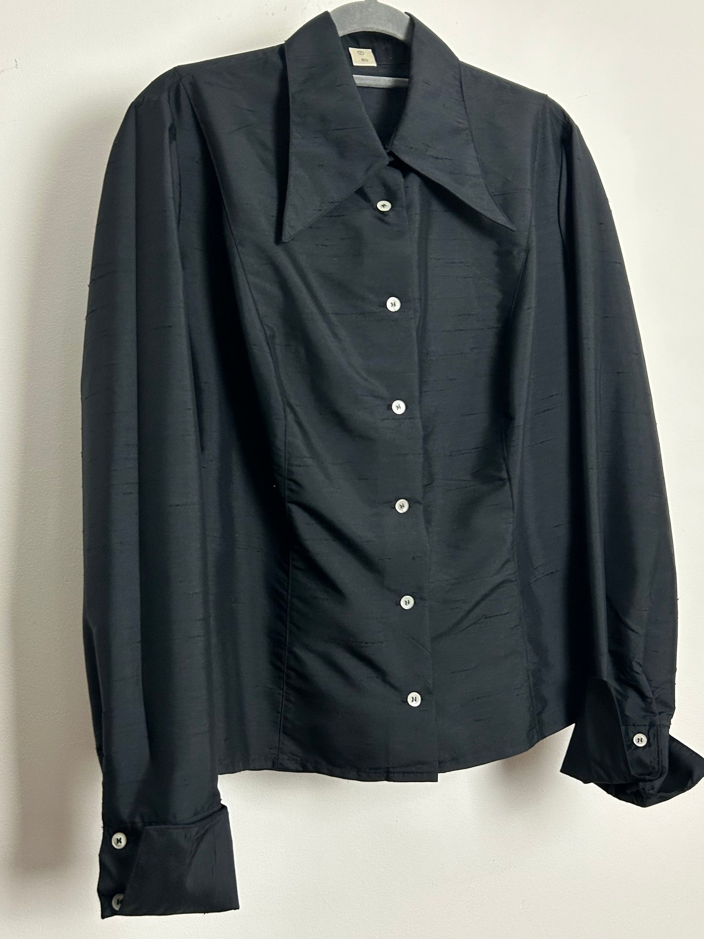 Vintage 1970s Size 18 Black Dagger Collar Long Sleeve Shirt