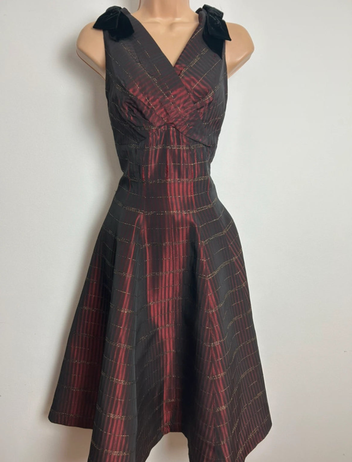 Vintage Late 1950s Size 8 Maroon & Metallic Pinstripe Bow Detail Party Prom Xmas Day Dress