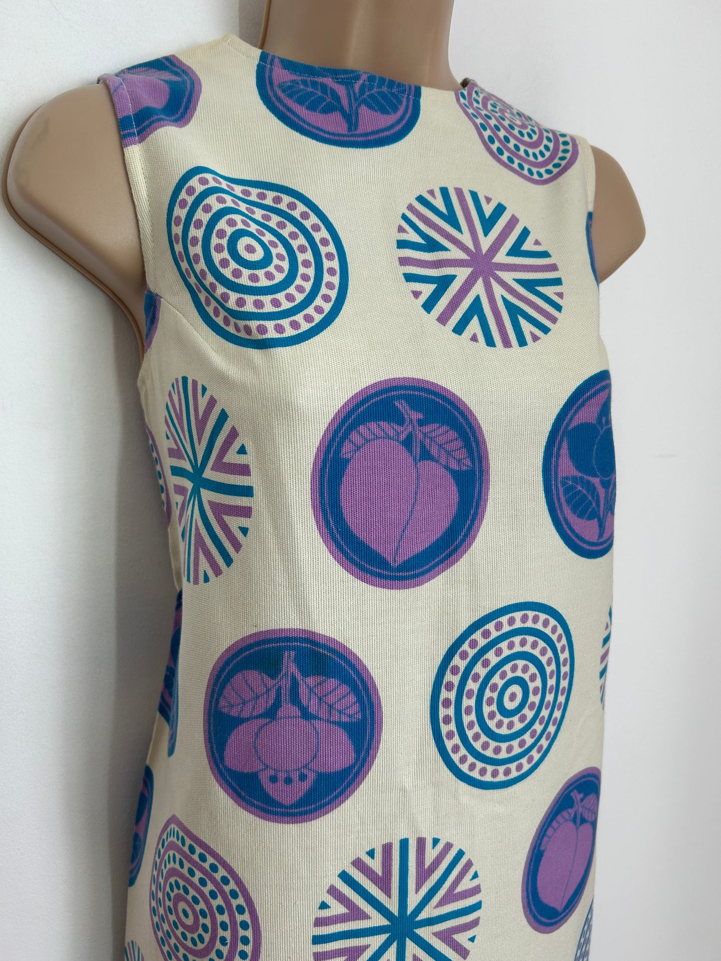 Vintage 1960s JEAN REY PARIS Size 6-8 Off White Blue & Pink Abstract Circle Print Cotton Mini Mod Shift Dress