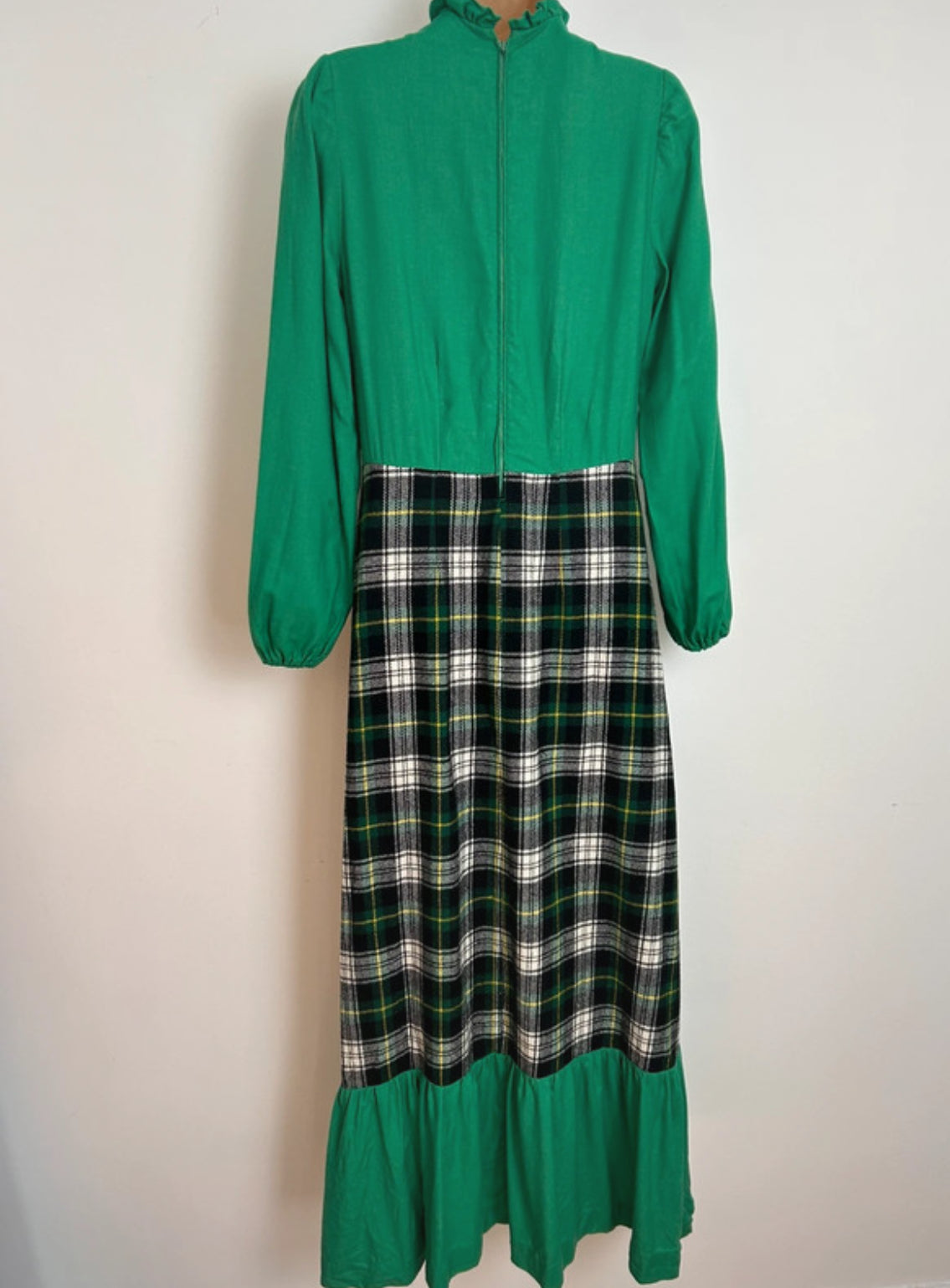 Vintage 1970s Size 10 Green Tartan Check Long Sleeve Cotton & Wool Mix Prairie Maxi Dress