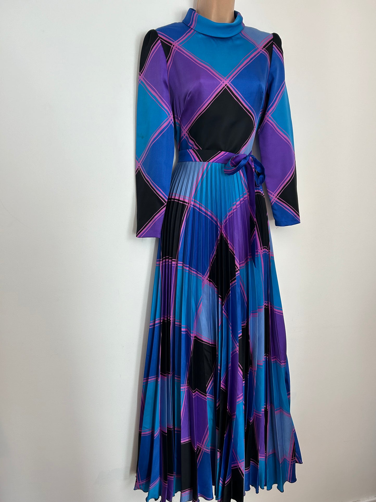 Vintage 1970s UK Size 8 Blue Purple & Pink Check Print Long Sleeve Belted Pleated Maxi Dress