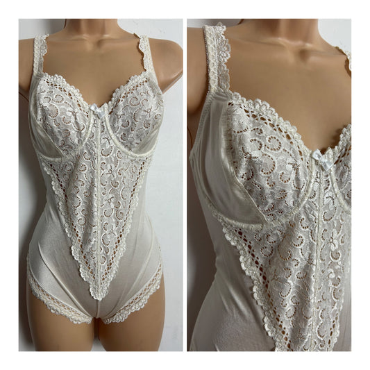 Vintage 1970s Approx Size 36D Cream Lace Underwired Corselette Bodysuit
