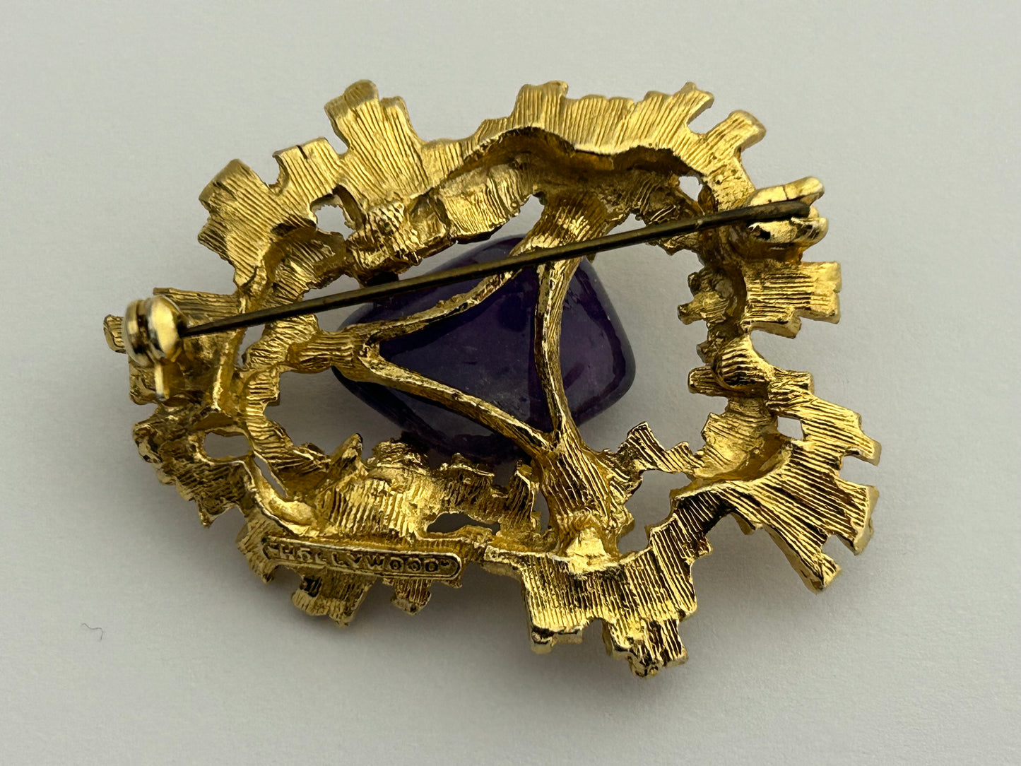 Vintage HOLLYWOOD Signed Gold Tone Brutalist Purple Glass Stone Set Brooch