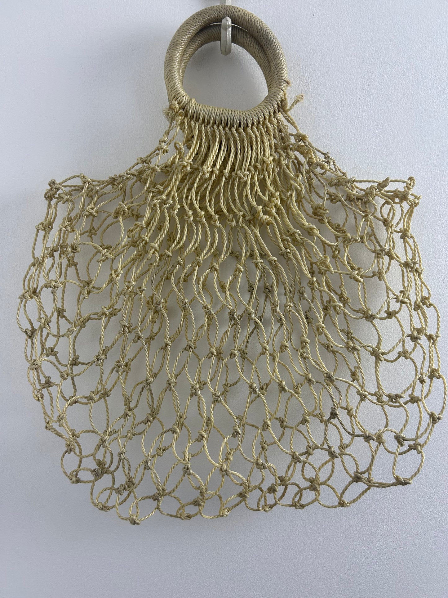 Vintage 1960s Cream Macrame Knotted Style "Fish Net" Plastic Handled Shopping Bag