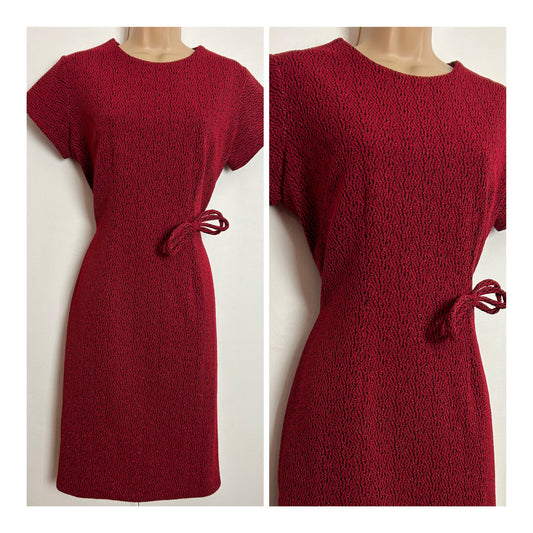 Vintage 1960s UK Size 10-12 Red & Black Glittery Crimplene Short Sleeve Mod Shift Dress