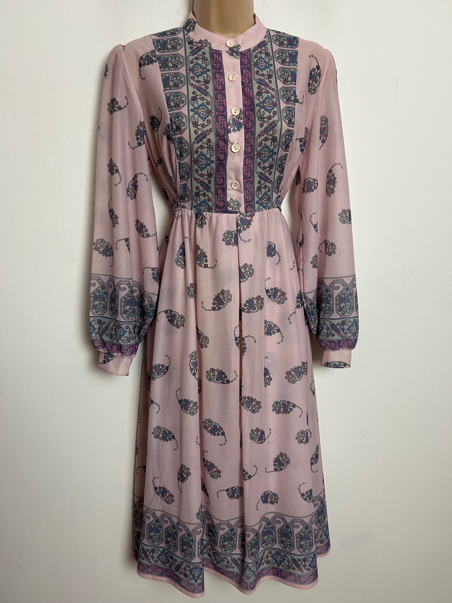 Vintage Late 1970s UK Size 8-10 Pale Pink & Blue Tones Nouveau Floral Print Long Sleeve Tie Back Day Dress