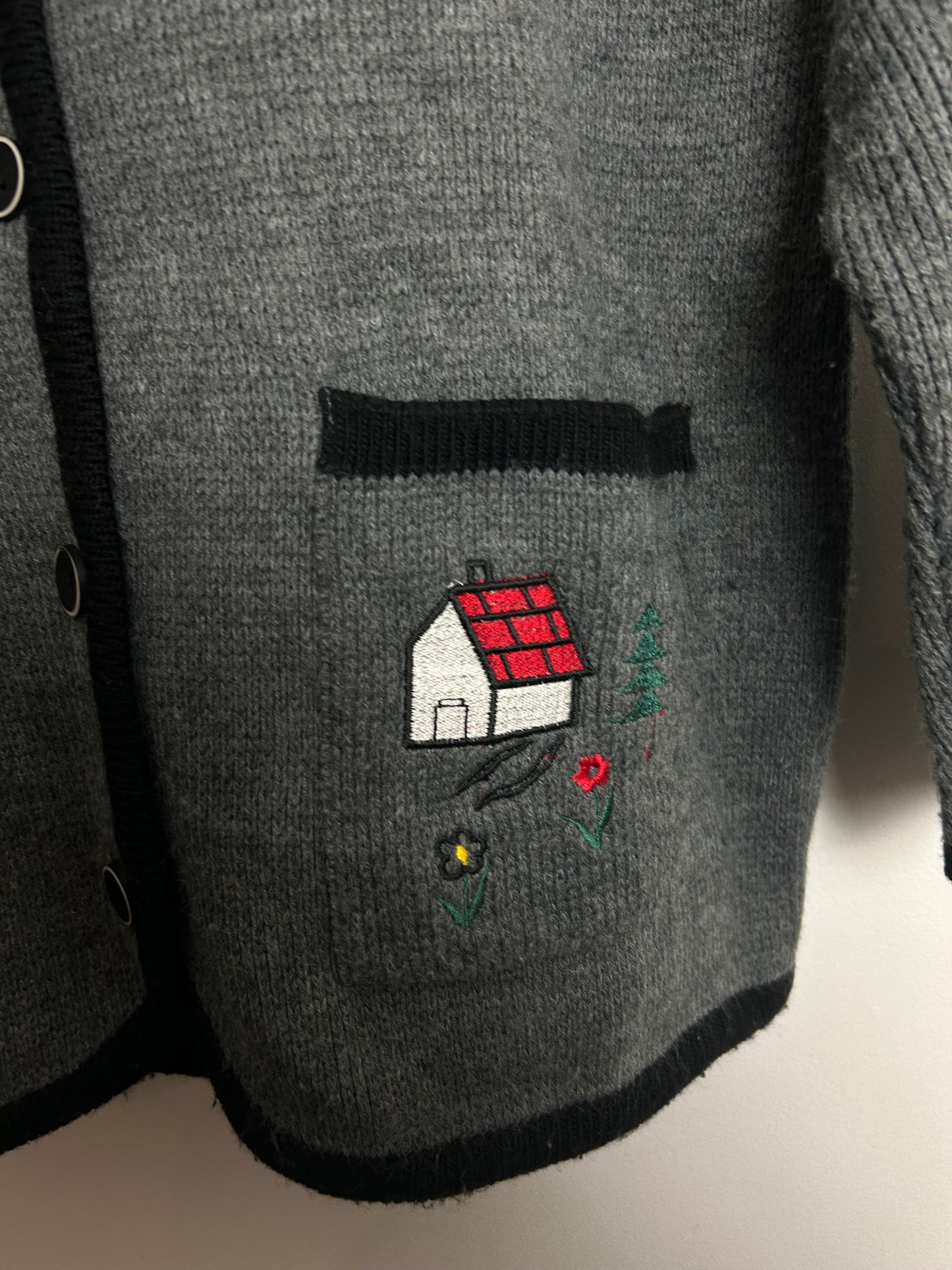 Vintage 1980s Up To Size 14 Grey Embroidered Cottage Pocket Detail Cardigan