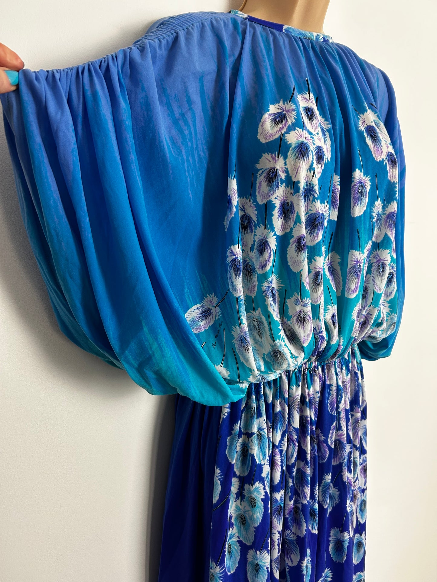 Vintage Late 1970s ROSE MARIE REID UK Size 10-12 Blue & Purple Tones Feather Print Wide Sleeve Maxi Dress