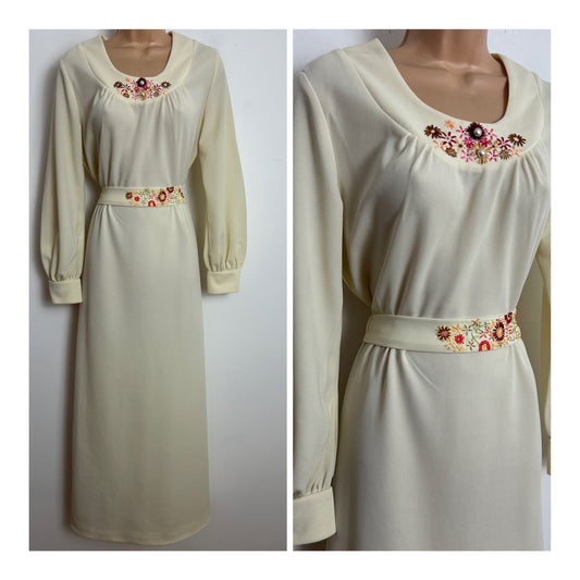 Vintage 1970s Size 14 Cream Embroidered Floral Detail Long Sleeve Belted Boho Maxi Dress