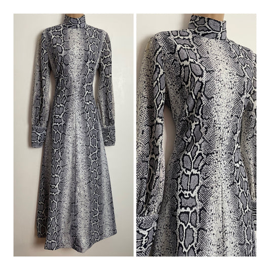 Vintage 1970s UK Size 10 Grey & White Tones Snakeskin Reptile Print Long Sleeve Maxi Dress