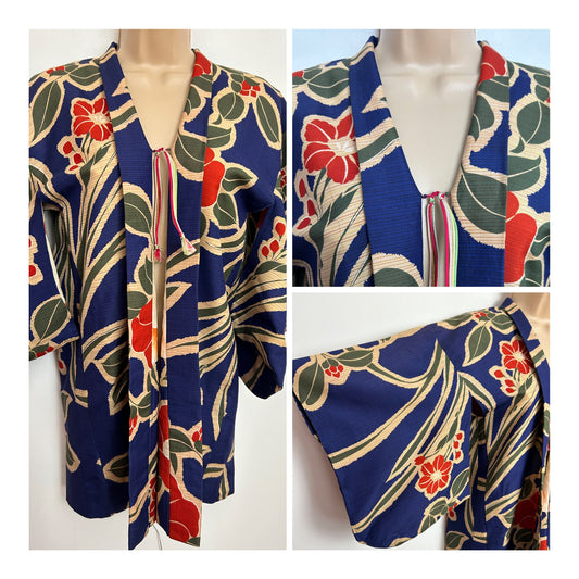 Vintage Size 8/10/12 Gorgeous Blue Red Beige & Green Floral Print Japanese Haori Kimono Jacket