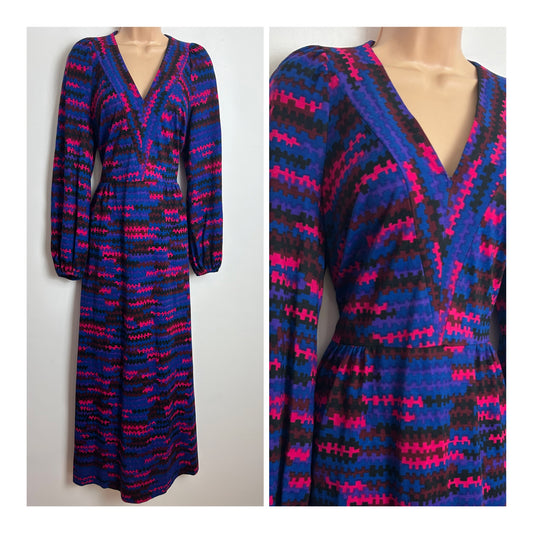 Vintage Early 1970s WINDSMOOR Size 14 Blue Pink Purple & Maroon Abstract Stripe Print Long Sleeve Maxi Dress