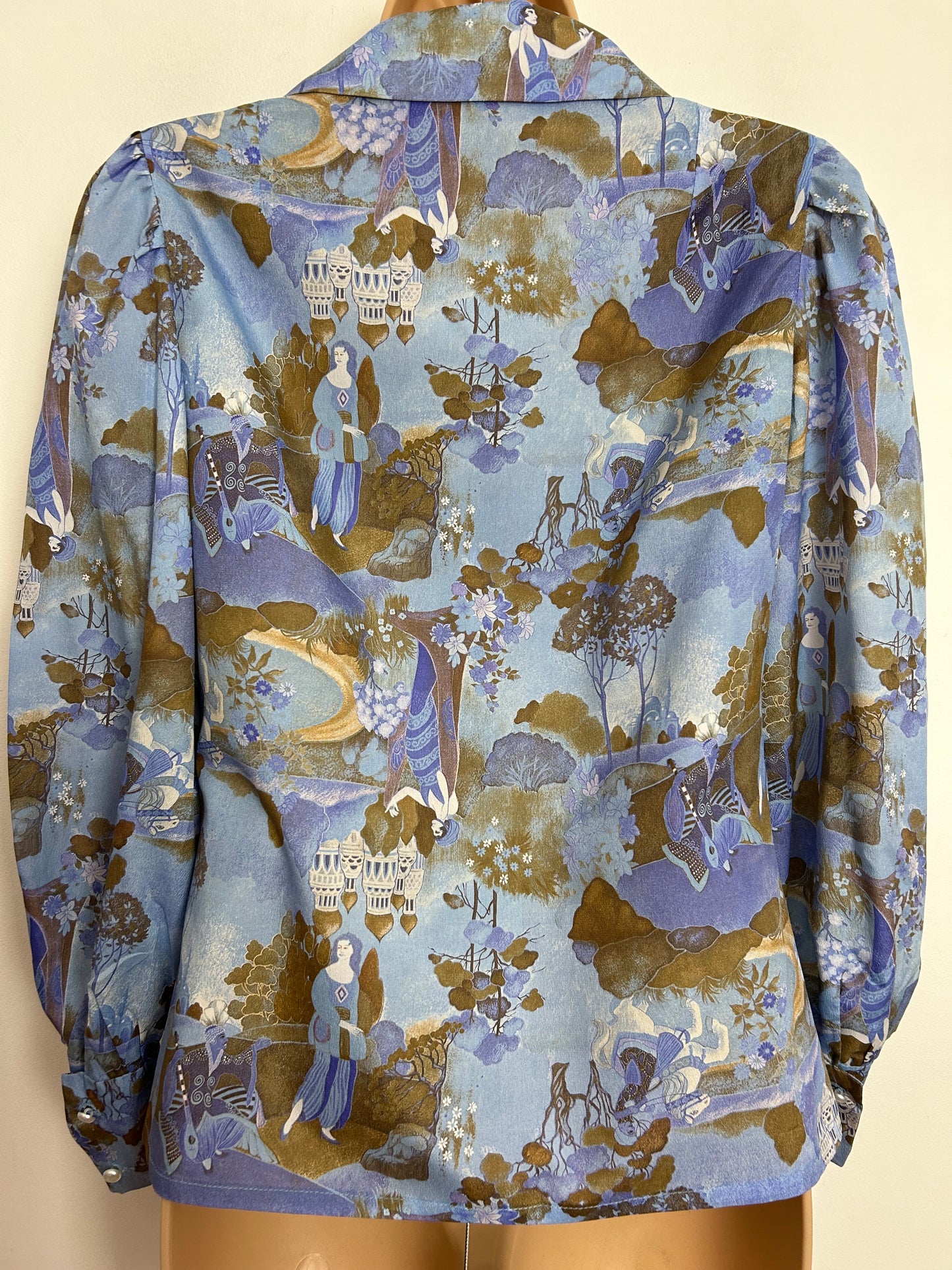 Vintage 1970s UK Size 8-10 Blue & Brown Persian Garden Scenes Novelty Print Double Collar Shirt