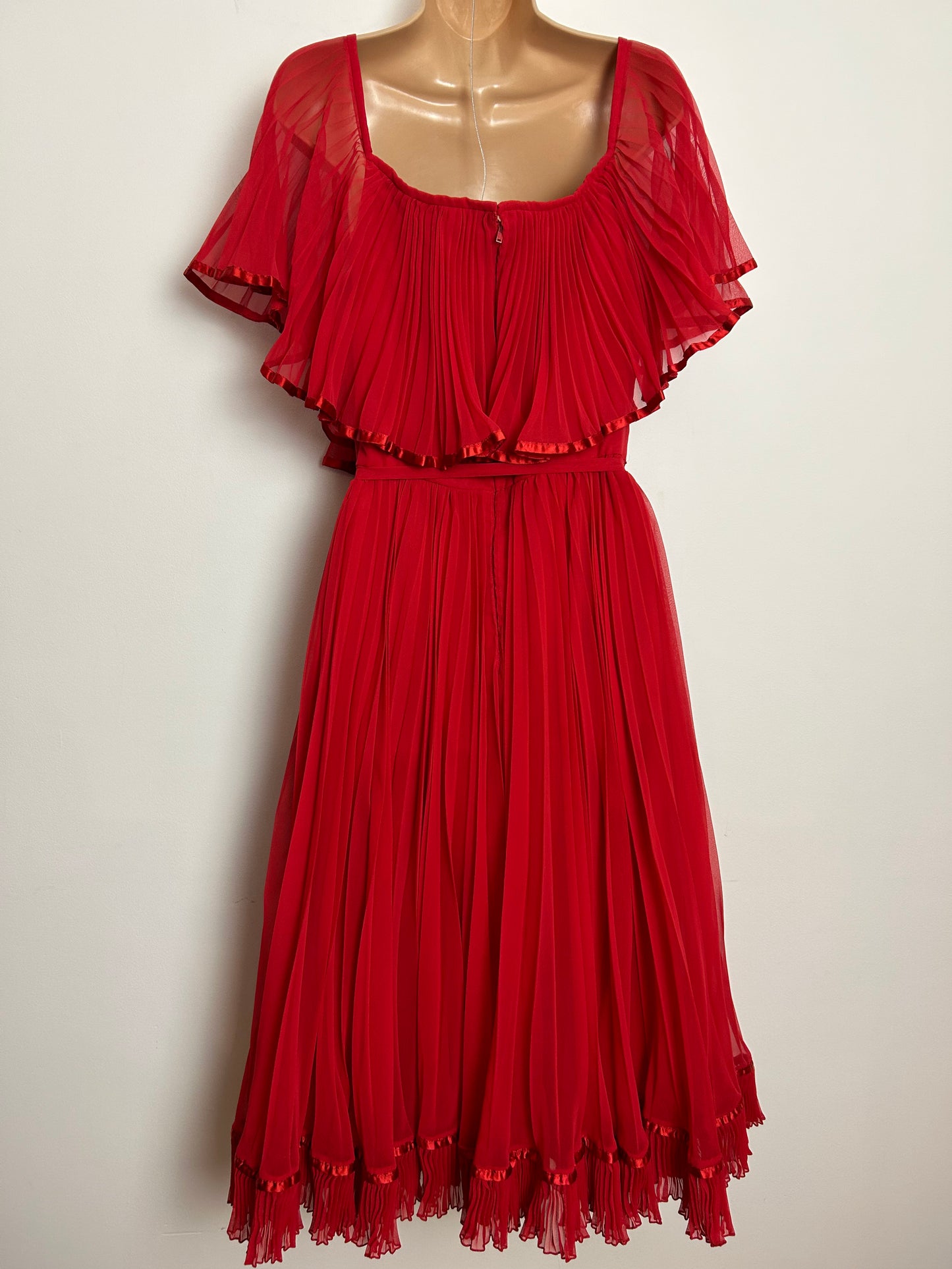 Vintage 1970s DP GOWNS BY CHRISTINA STAMBOLIAN UK Size 8 Red Pleated Belted Layered Occasion Dress