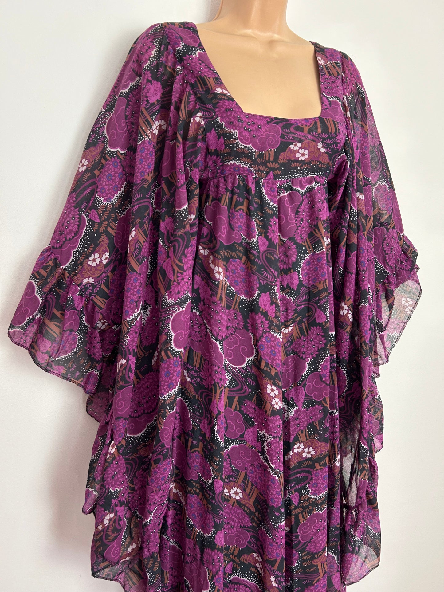 Vintage Late 1960s Very Rare CROWTHERS Approx UK Size 8 INCREDIBLE Black & Dark Pink Whimsical Tree Print Wide Sleeve Kaftan Style Boho Maxi Dress