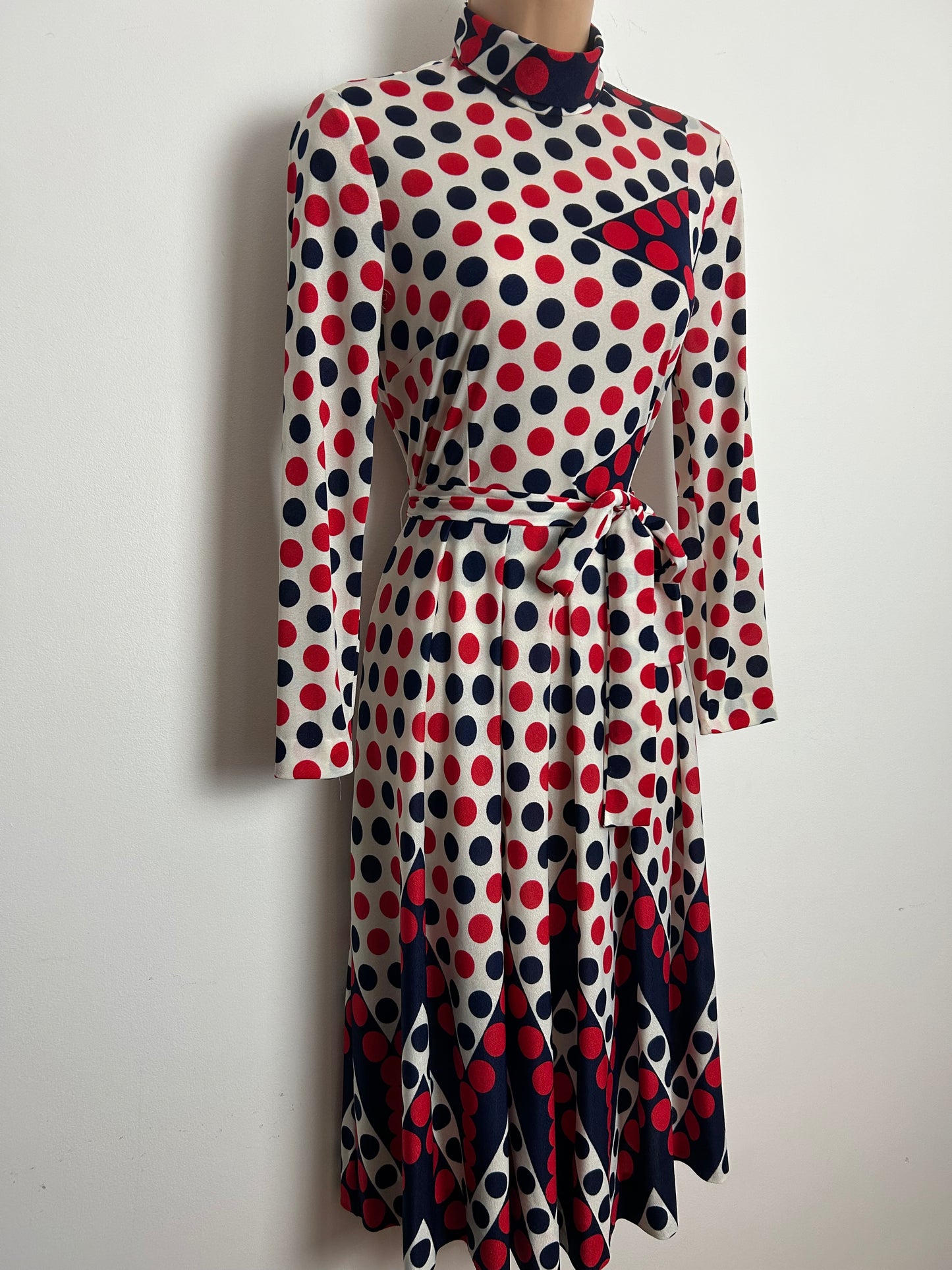 Vintage 1970s Designer CARL OLSEN Size 8 White Red & Navy Blue Spot Print Belted Pleated Day Dress