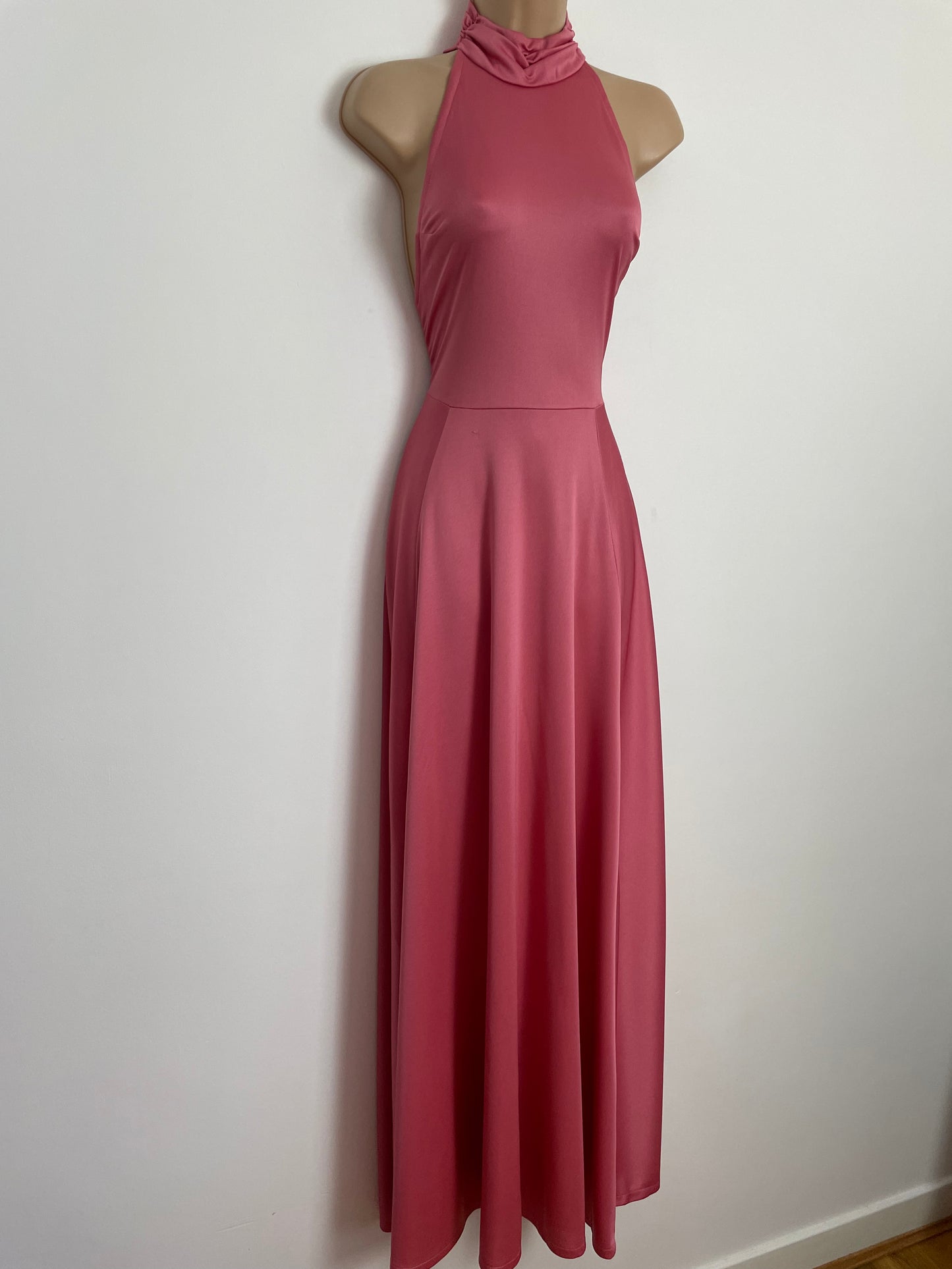 Vintage 1970s BERNSHAW UK Size 6 Dusky Pink Slinky High Neck Open Back Boho Occasion Maxi Dress