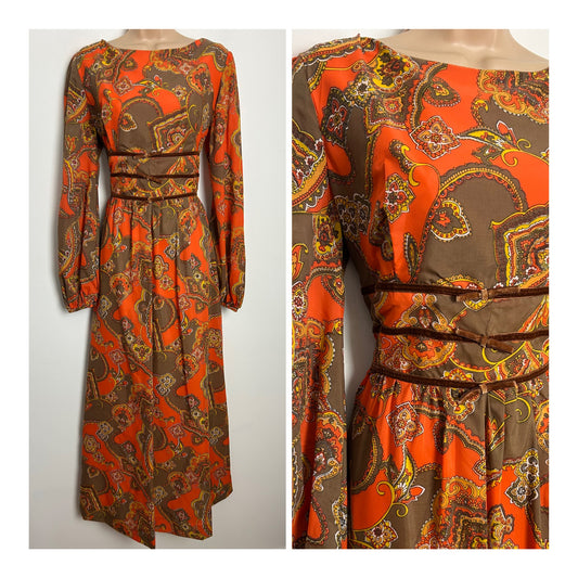 Vintage 1970s Size 8-10 Orange Brown & Mustard Yellow Art Nouveau Print Long Sleeve Maxi Dress