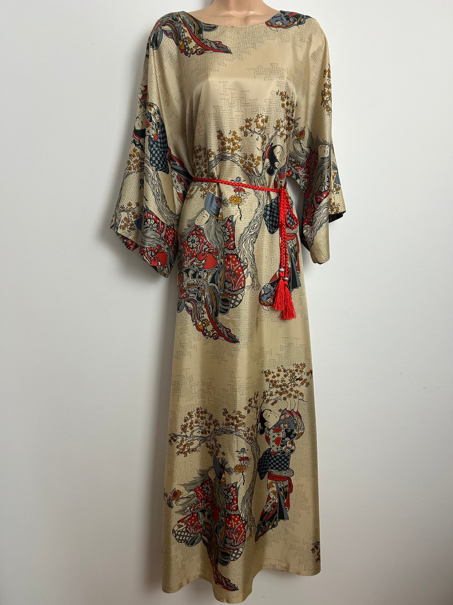 Vintage 1970s Rare SILHOUETTE SCENE SETTERS Size 12-14 Beautiful Silky Japanese Geish Girl Print Katan Maxi Dress