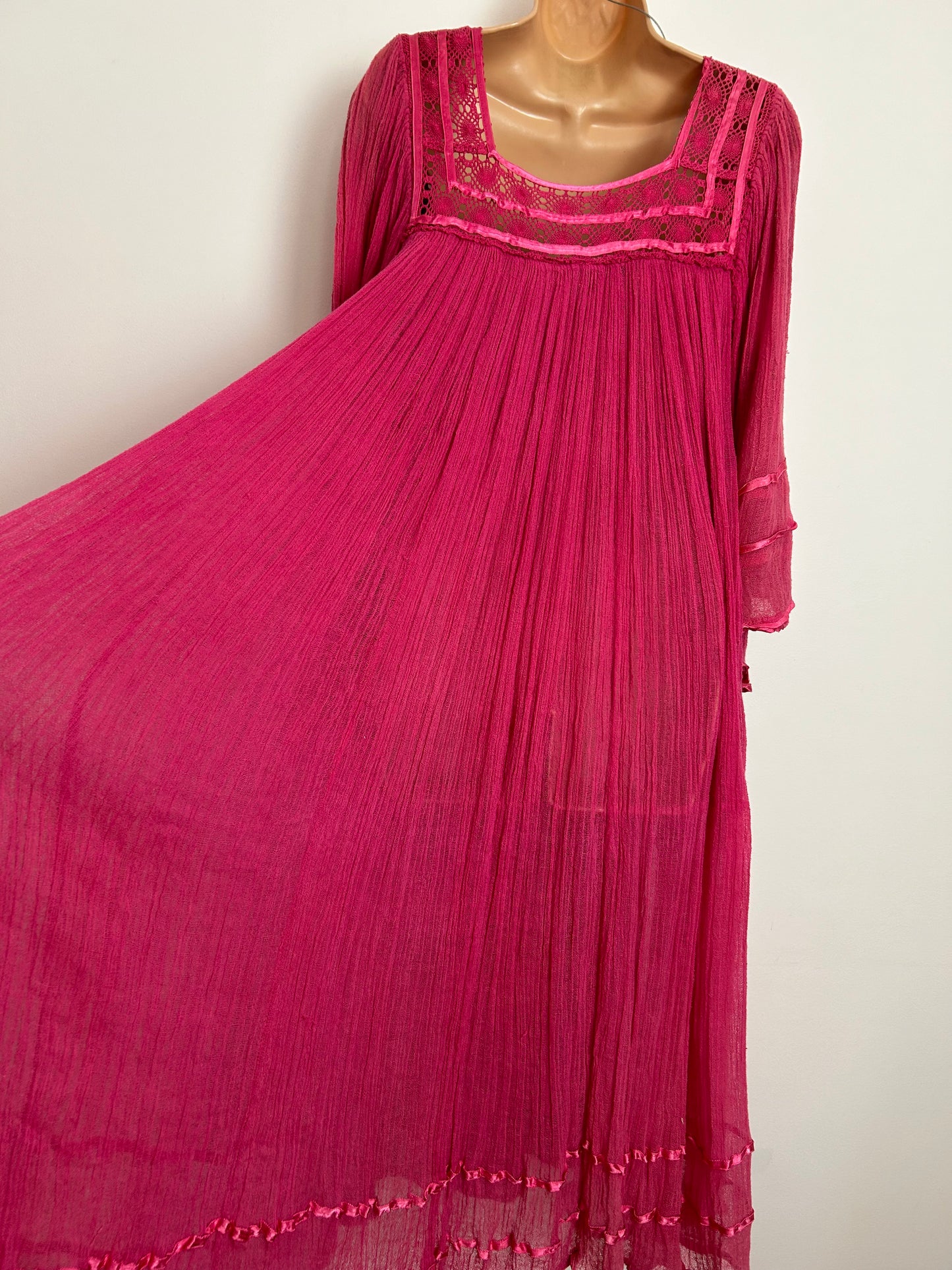 Vintage 1970s EL COMAL Up To Size 12 Hot Pink 100% Cheesecloth Cotton Flared Sleeve MEXICAN Kaftan Midi Dress