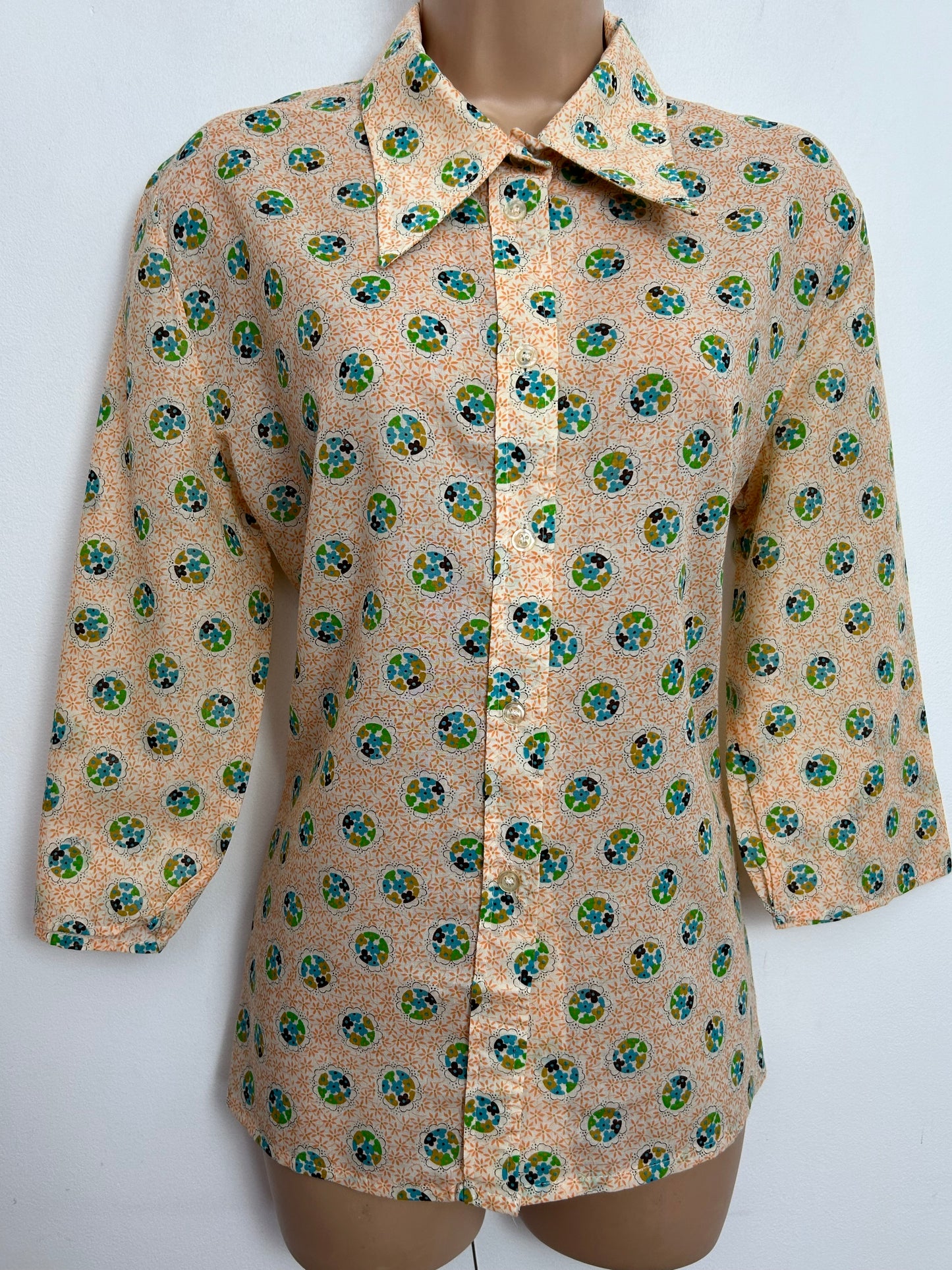Vintage 1970s UK Size 16 Orange Blue & Green Floral Print Dagger Collar Long Sleeve Lightweight Cotton Shirt