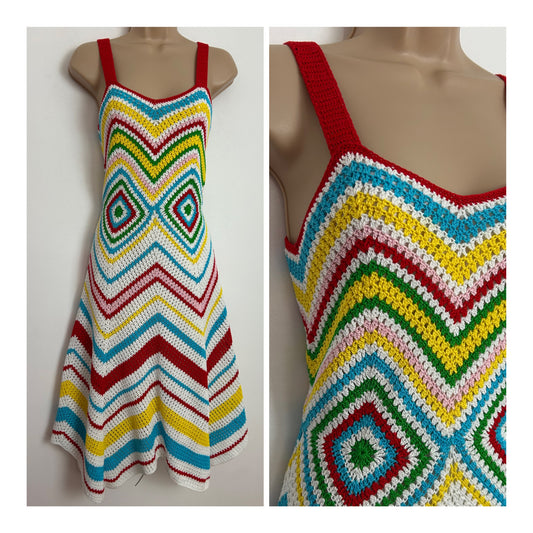 Vintage 1970s Size 6 Gorgeous White Red Blue & Yellow Zig Zag Stripe Crochet Summer Dress