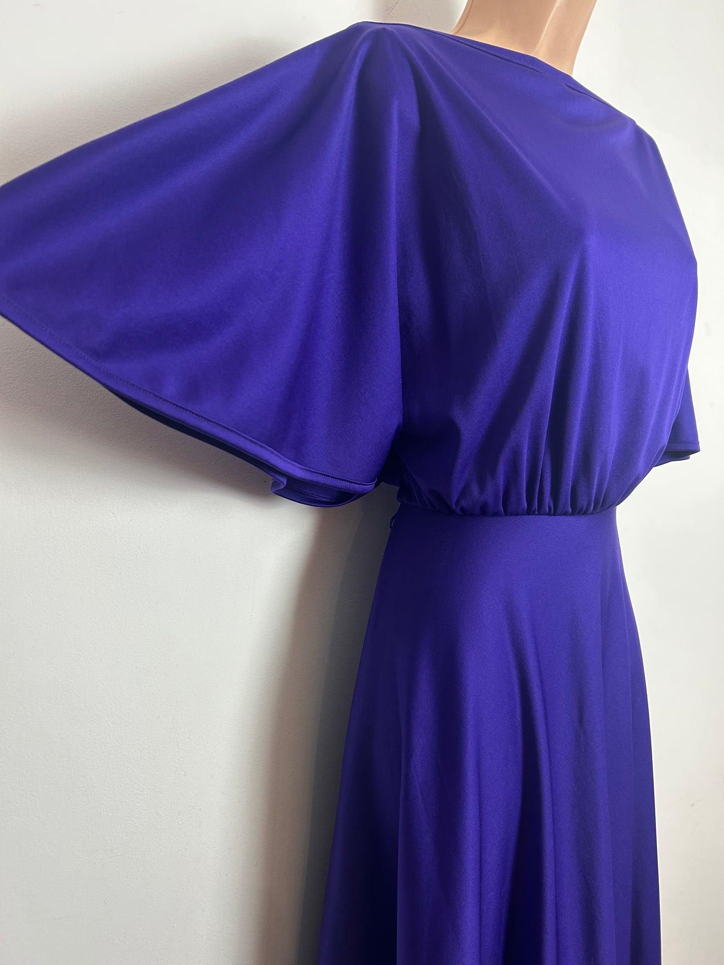 Vintage 1970s Size 8 Purple Flutter Sleeve Slash Neck Maxi Dress