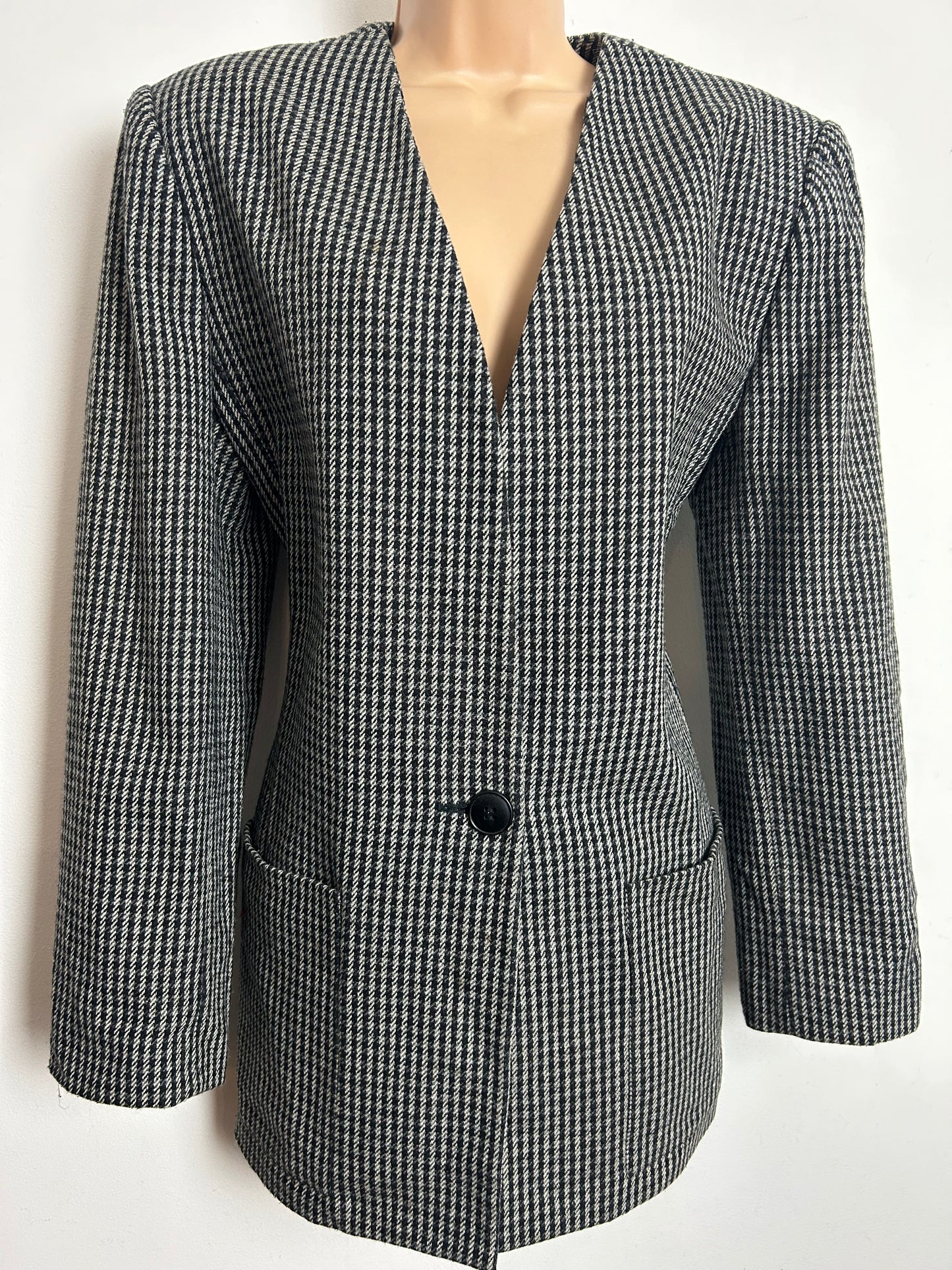 Vintage 1980s SASSON Size 14 Black & White Tweed Check Wool Mix Collarless Blazer